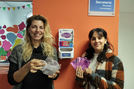 Malena Espeche y Victoria Primante, de la Secretaría de Bienestar Universitario de la UNDAV