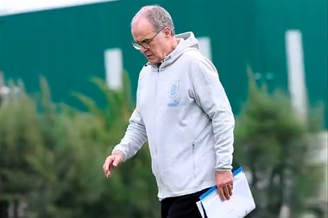 Marcelo Bielsa debuta como técnico de Uruguay contra Nicaragua