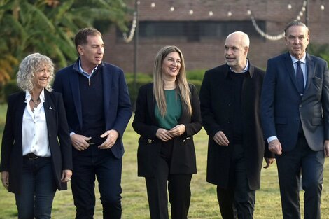 Horacio Rodríguez Larreta y Diego Santilli junto a los principales candidatos del espacio: Pichetto, Lospenatto y Frade. 