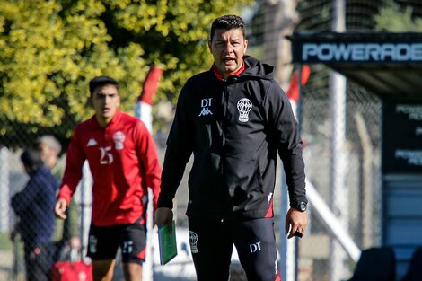 Battaglia continúa al frente del equipo (Fuente: Prensa Huracán)