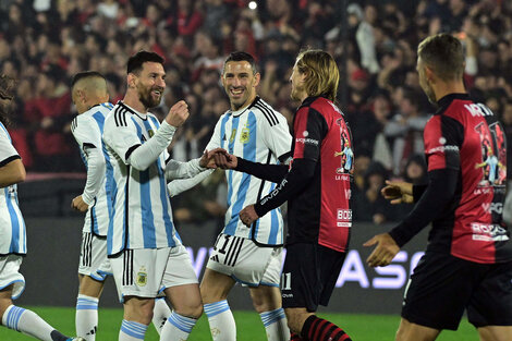 Maxi Rodríguez se la pasó de perlas junto a Messi y todo Newell's