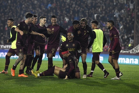 Liga Profesional: Lanús venció a Talleres y le tiró un centro a River