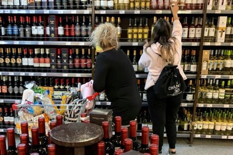 El expendio de cualquier clase de bebidas alcohólicas estará restringida.