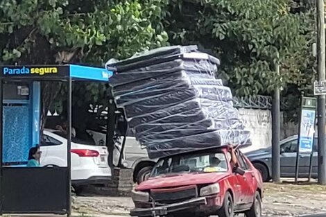 Que nuna nadie te diga cuántos colchones podés cargar en tu auto, por Mariano Pazo.