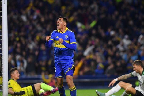 Miguel Merentiel festeja su gol en la segunda parte  (Fuente: Télam)