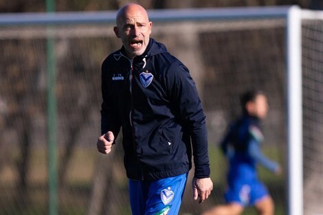 El nuevo entrenador velezano Sebastián Méndez