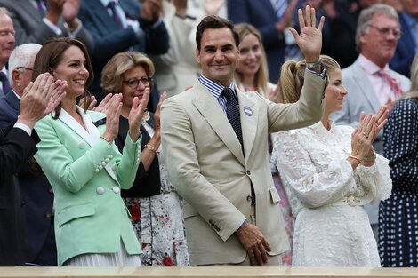 Roger Federer volvió a Wimbledon y fue aplaudido por varios minutos