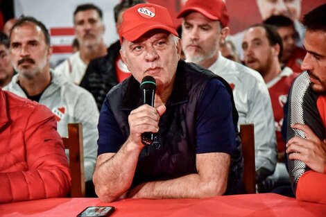 Grindetti se queda en Independiente