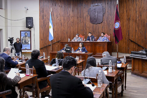 Discuten un nuevo régimen jurídico para el uso de los cementerios municipales