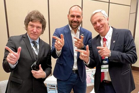 Javier Milei junto a Eduardo Bolsonaro, hijo del expresidente de Brasil Jair Bolsonaro, y José Antonio Kast, excandidato a presidente de Chile. 