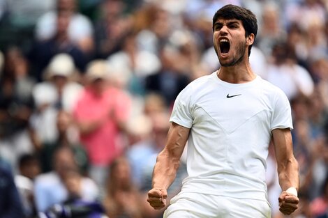 Wimbledon: Alcaraz venció al dinamarqués Rune y es semifinalista