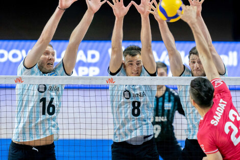 La selección argentina enfrentará a Italia en los cuartos de final de la VNL. 