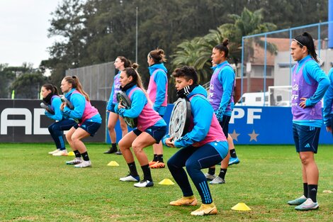 Las jugadoras de la Selección se entrenaro en Ezeiza.