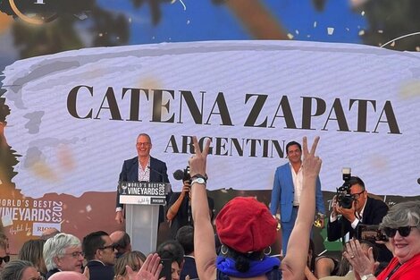 Laura Catena, directora de la bodega familiar celebrando el premio. Imagen: Instagram @alevigil