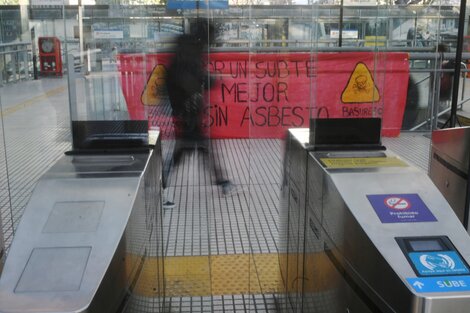 CABA: Se cumplió un paro de tres horas en el subte en reclamo de un "plan integral" de remoción de asbesto