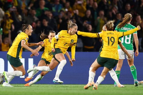 Mundial Femenino: debut con triunfos de Nueva Zelanda y Australia