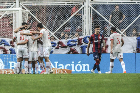 Argentinos le ganó a San Lorenzo y le rompió la histórica valla invicta como local