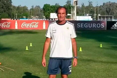 Gustavo Levine: "En el fútbol femenino falta mucha formación"