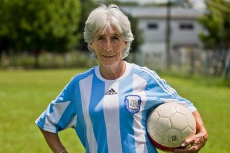 Elba Selva, pionera del fútbol femenino: "Es un deporte, no hay nada de malo en eso"