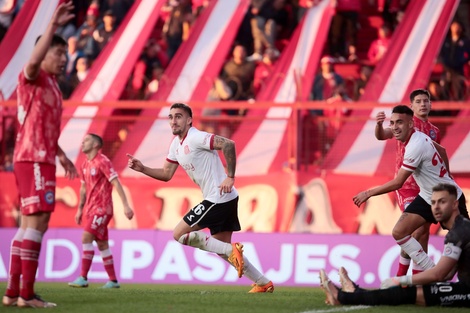 Estudiantes le ganó a Argentinos en un gran partido en La Paternal