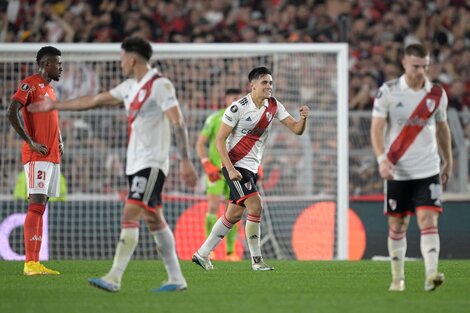 River remontó un partido complicado ante Inter y definirá con ventaja en Porto Alegre