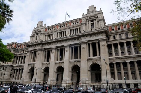 Quién es el empleado judicial que fue detenido por el abuso sexual en Tribunales