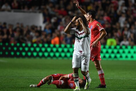 VIDEO. Así fue la lesión a Luciano Sánchez en el partido Argentinos Jrs. vs Fluminense