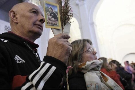 San Cayetano: miles de fieles celebran al patrono del pan y el trabajo