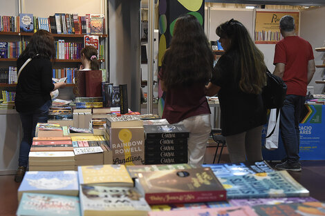 La oferta de actividades es tan variada como los libros para elegir en los stands. (Fuente: Andres Macera)