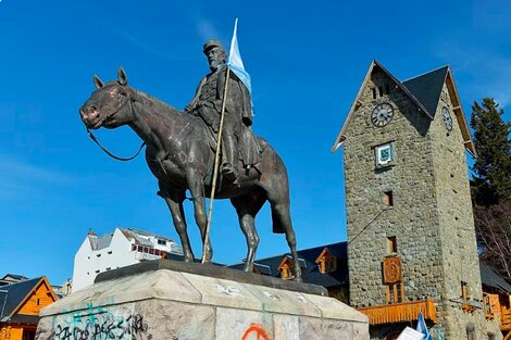 La estatua de Roca en Bariloche. 