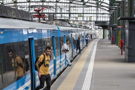 El Tren Roca funciona con demoras por una falla eléctrica: los ramales afectados