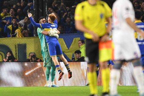 Sergio Romero y Valentín Barco, los héroes de Boca ante Nacional