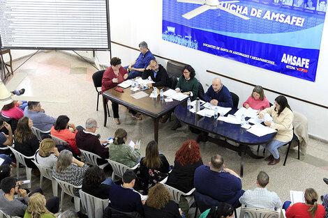 Amsafé aceptó la propuesta salarial por muy pocos votos docentes.