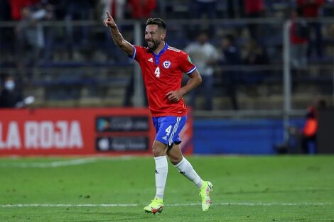 Mauricio Isla fue figura en la selección chilena