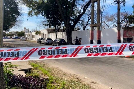 Roca y Madre Cabrini vallada por la Policía.