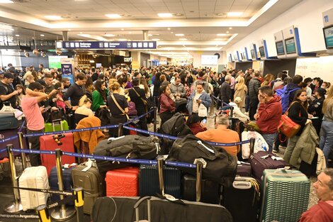 Se levantó el paro de maleteros que provocó la suspensión de 61 vuelos en Aeroparque y Ezeiza