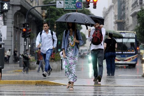 El SMN advirtió que podrían registrarse tormentas fuertes y caída de granizo en el AMBA y la Costa Atlántica.