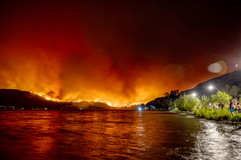 Incendio forestal en el arroyo McDougall, en la Columbia Británica.