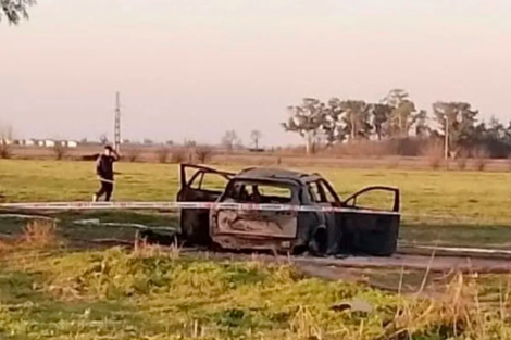 Santa Fe: hallan dos cuerpos calcinados dentro de un auto en un camino rural