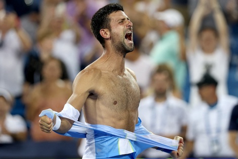 El festejo enloquecido de Djokovic tras vencer a Alcaraz (Fuente: AFP)