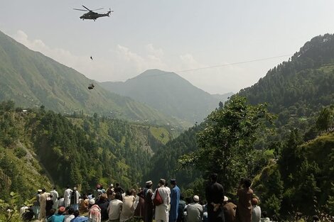 Un rescate exitoso en Pakistán (Fuente: AFP)