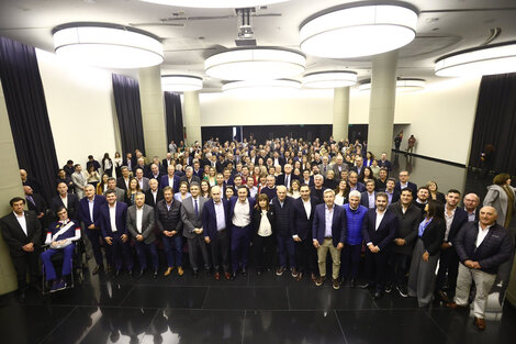 Patricia Bullrich logró la foto que quería con la plana mayor de Juntos por el Cambio.