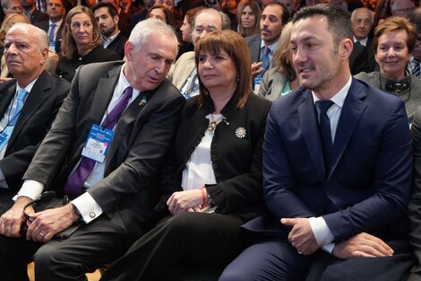 Bullrich junto a su candidato a vice, Luis Petri, y el embajador de Estados Unidos