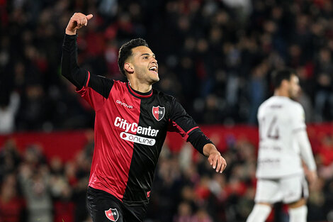 Ferreira celebra el gol del triunfo. (Fuente: Sebastián Granata)