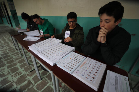 Ecuador: el ente electoral ordenó repetir los comicios legislativos en el exterior