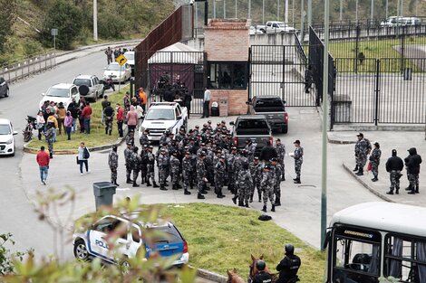 Crisis carcelaria en Ecuador: presos toman como rehenes a 57 guardias