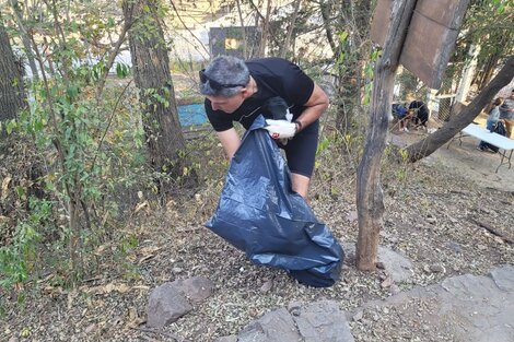 Limpieza masiva en los cerros San Bernardo y 20 de Febrero