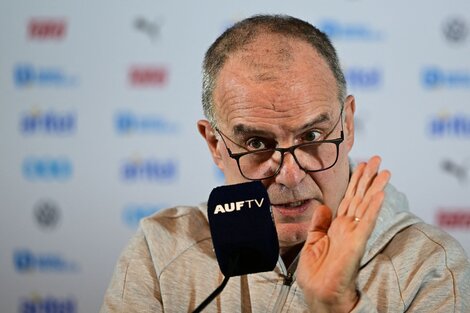 La reflexión de Marcelo Bielsa sobre los armadores de "polémicas" en el fútbol