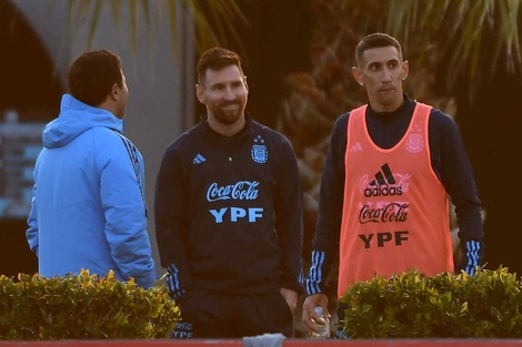 Messi y Di María, juntos en el predio de la AFA.