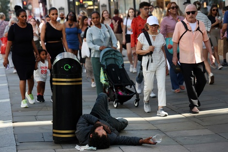 En la Unión Europea y el Reino Unido hay casi 900 mil personas que viven en la calle